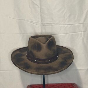 Ruediger cowboy hat